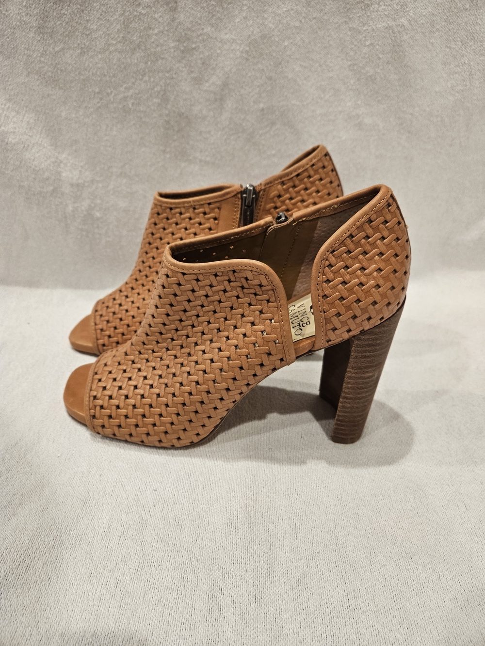 Vince Camuto Prisha Leather Square Toe Block Heel Shooties Brick VC 7.5